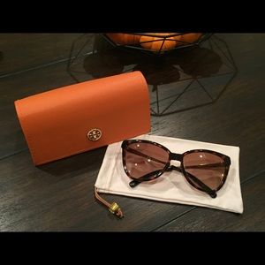 Tory Burch Folding Sunglasses 🕶